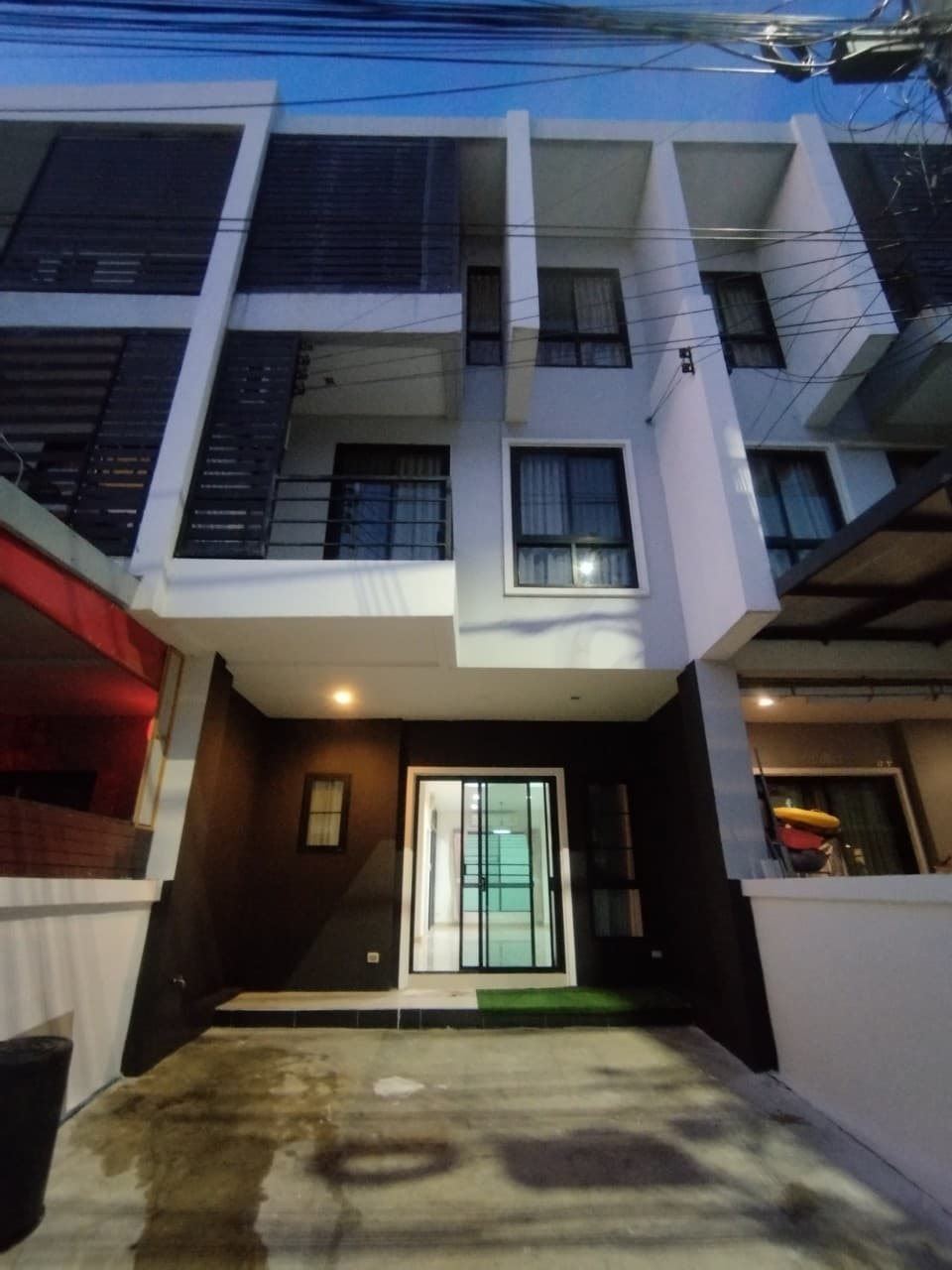 ขายบ้าน Townhome 3 ชั้น หมู่บ้าน The Inspire Theparak